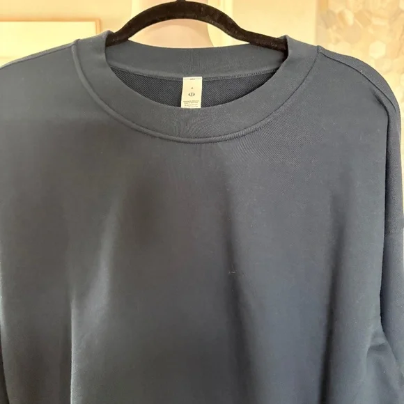 NWT Lululemon Perfectly Oversized Cropped Crew - Picture 2 of 3